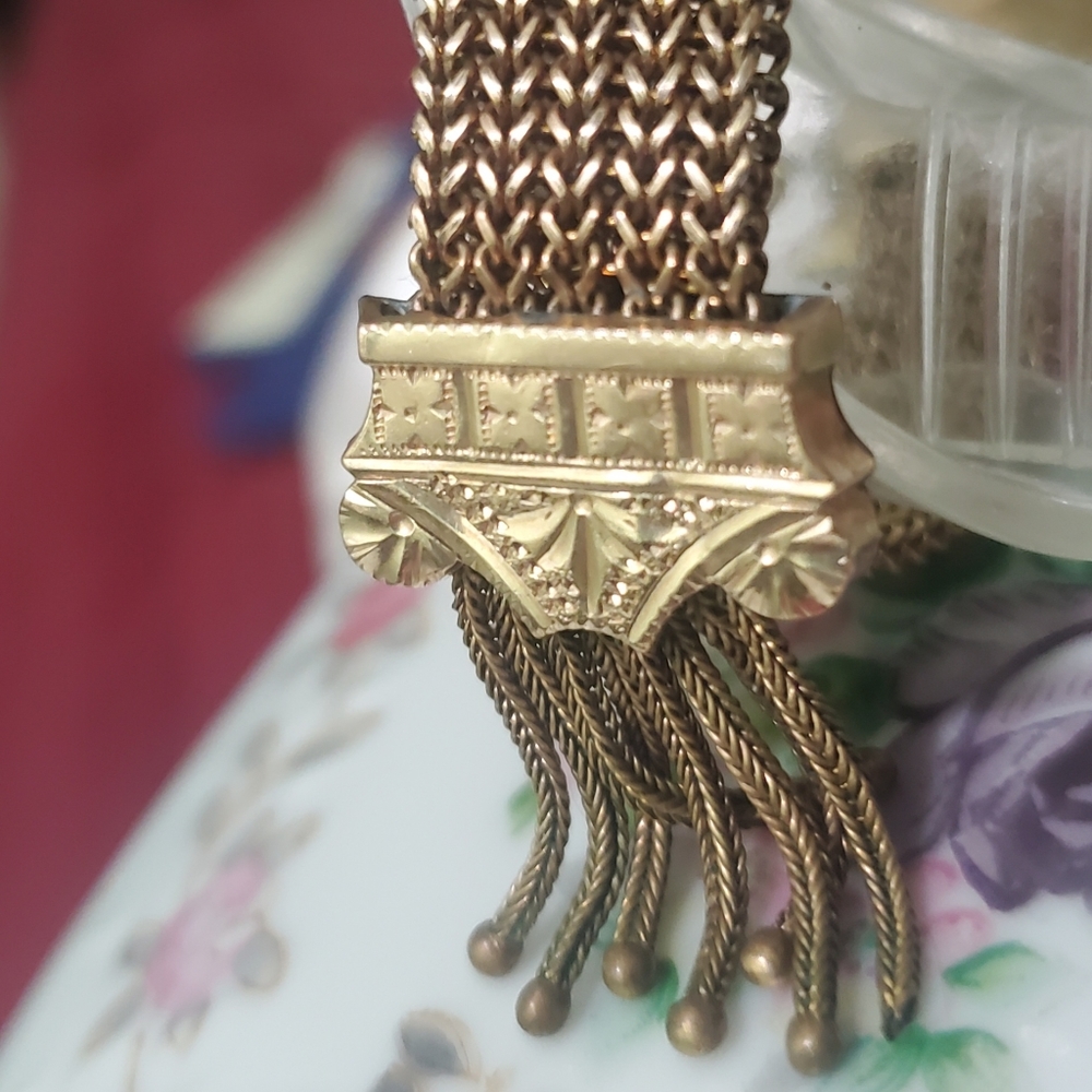 Antique Victorian Era woven gold mesh bracelet - Picture 5 of 16